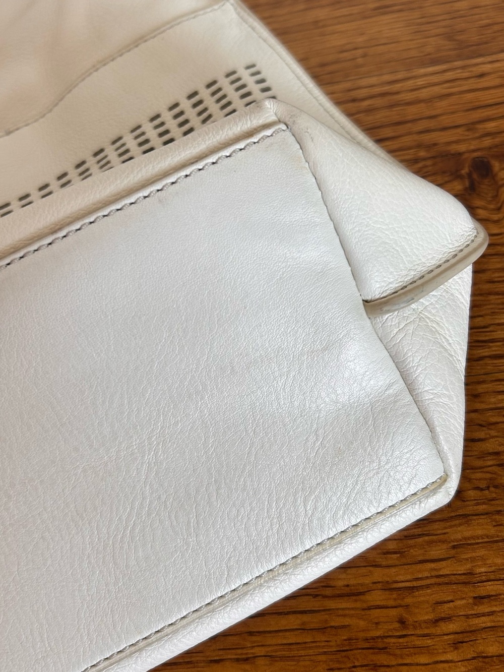 FOSSIL LEATHER SHOULDER BAG WITH PERFORATED DETAIL - Picture 4 of 10